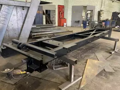  Надрамник на КАМАЗ 6520 
