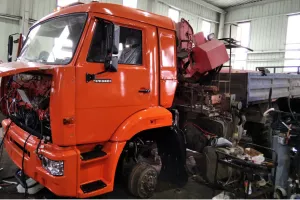  Аварийный КАМАЗ после ДТП, восстановление 
